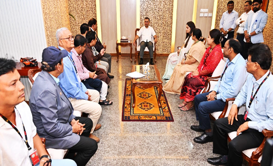 সংযুক্ত ছবি