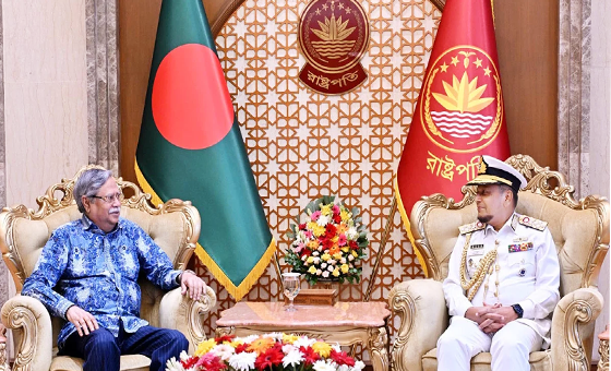 বঙ্গভবনে রাষ্ট্রপতির সঙ্গে বিদায়ী সাক্ষাতে নৌপ্রধান