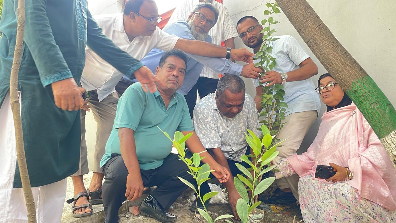 সংযুক্ত ছবি