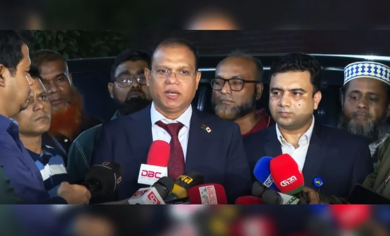 বিমানে ত্রুটি সত্ত্বেও সবাইকে নিয়ে দেশে  ফিরেছেন প্রধানমন্ত্রী