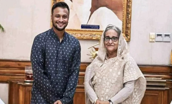 সংযুক্ত ছবি