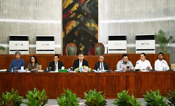 প্রধানমন্ত্রী পদে ১০ বছরের সীমা নিয়ে বৈঠকে নানা মত