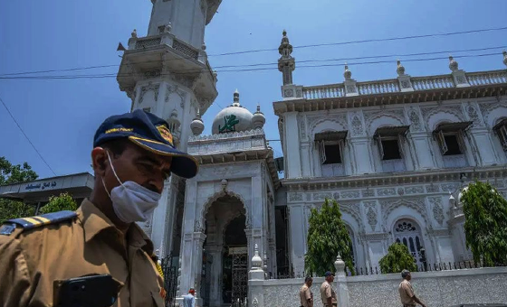মসজিদের লাউডস্পিকার বিতর্কে অমিত শাহর দ্বারস্থ ৩ সাংসদ