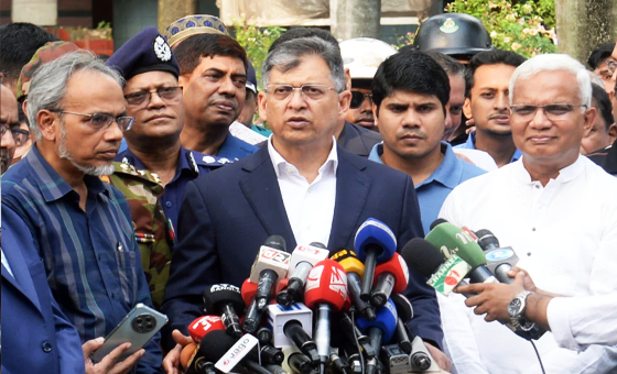 চাঁদাবাজ-সন্ত্রাসীদের না ধরলে আইনশৃঙ্খলা বাহিনীর বিরুদ্ধে পাল্টা ব্যবস্থা: স্বরাষ্ট্রমন্ত্রী