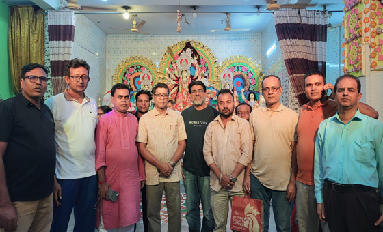 টঙ্গী বাজার মন্দির পরিদর্শনে গণমাধ্যম কমিশনের নেতারা