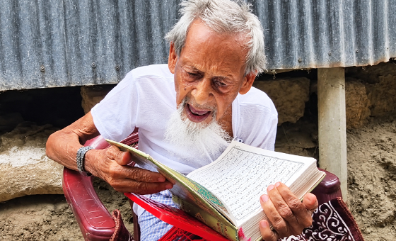 নাটোরের গুরুদাসপুরে ১২৩ বছর বয়সে মারা গেলেন প্রবীণ আব্বাস প্...