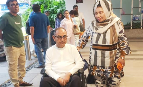 সাড়ে পাঁচ মাস পর দেশে ফিরলেন মির্জা আব্বাস