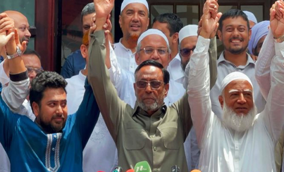 রাষ্ট্রপতি নির্বাচনে অলি আহমদের পক্ষে ১১ দলীয় ঐক্যের মনোনয়নপত্র সংগ্রহ
